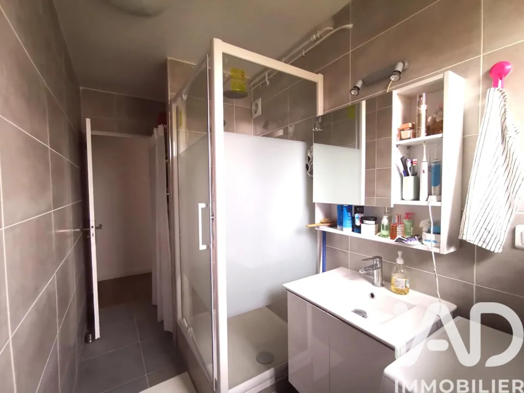 Salles de bain - Appartement 3 Pièces avec Parking à Clamart
