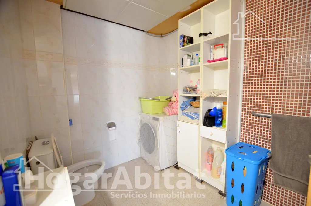 Salles de bain - Maison 8 pièces à Alicante Capital