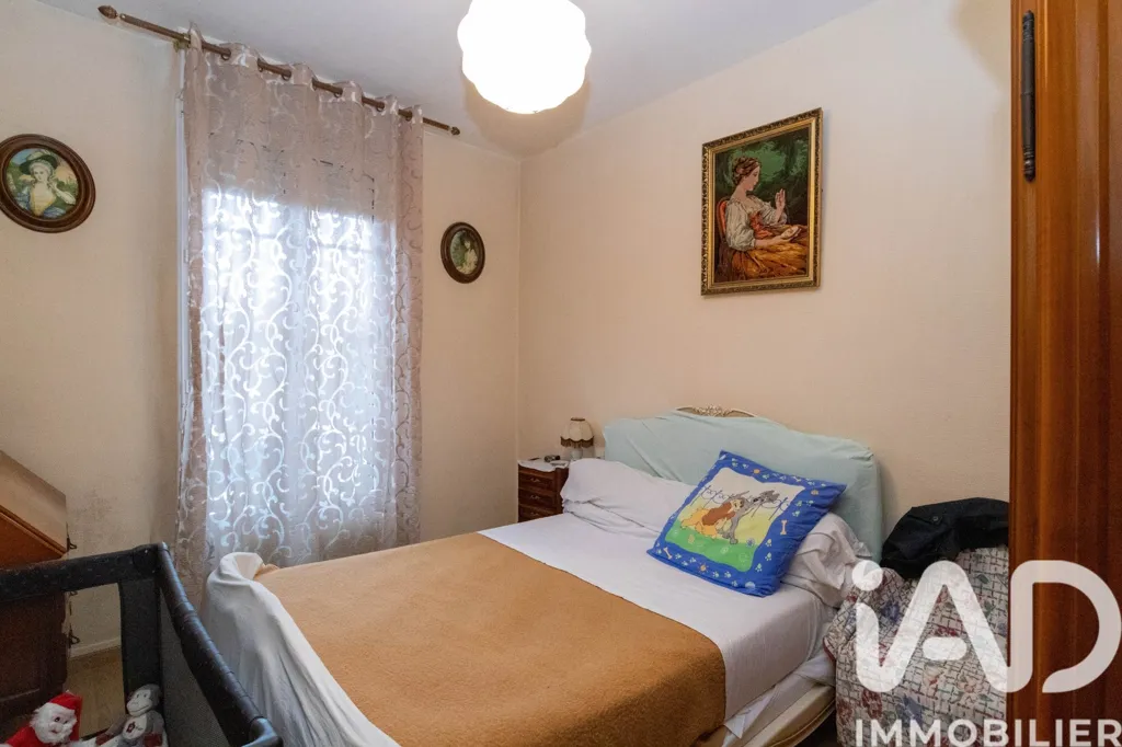 Magamistoad - Renovation Project House in Bondy