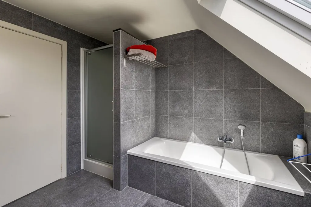 Bagni - Family Home with Solar Panels in Izegem