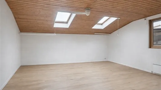 Toad - Warehouse with Office in Herlev
