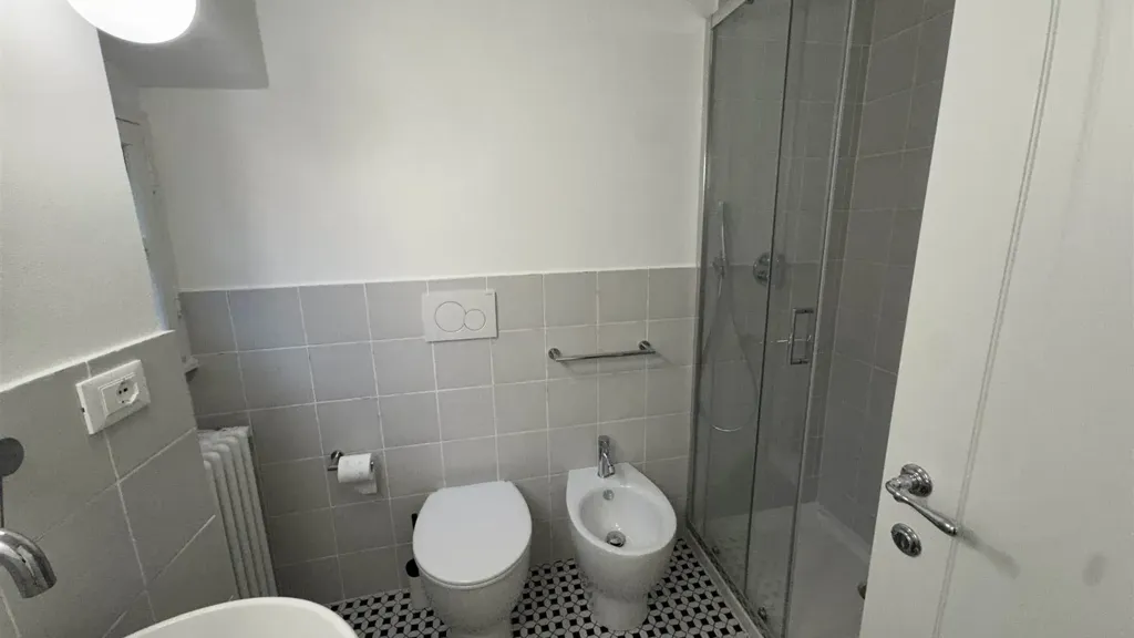 Salles de bain - Refurbished Flat with Bus Stop in Florence