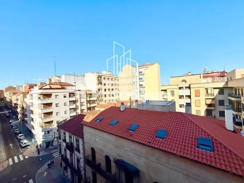 Välivaade - Student Flat with Balcony in Avenida de Mirat