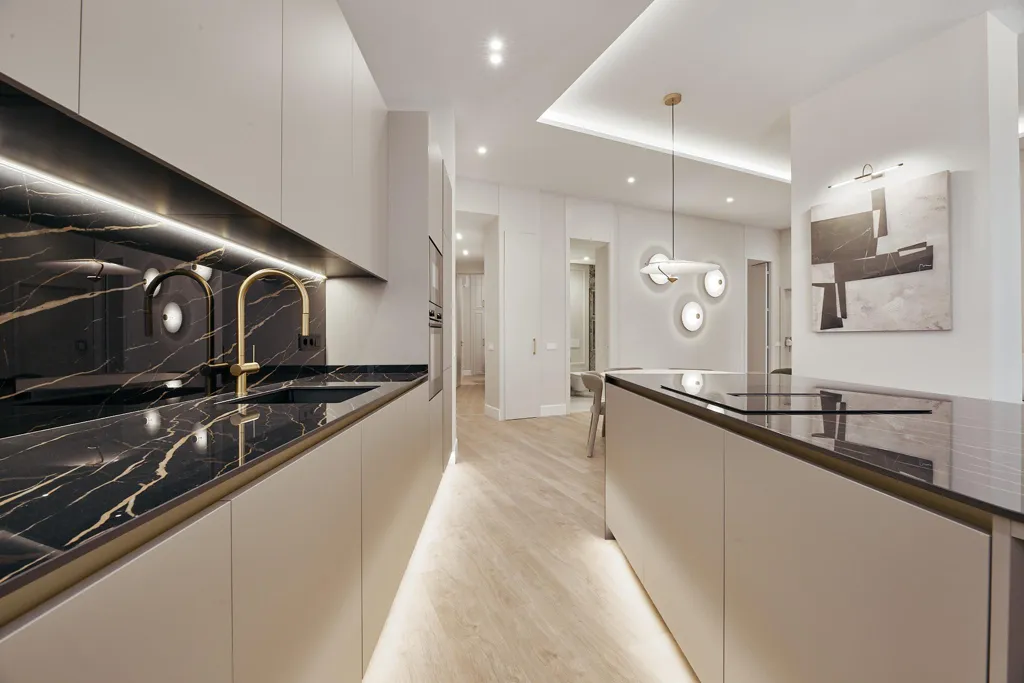 Köök - Transforming Flat with Balconies in Madrid