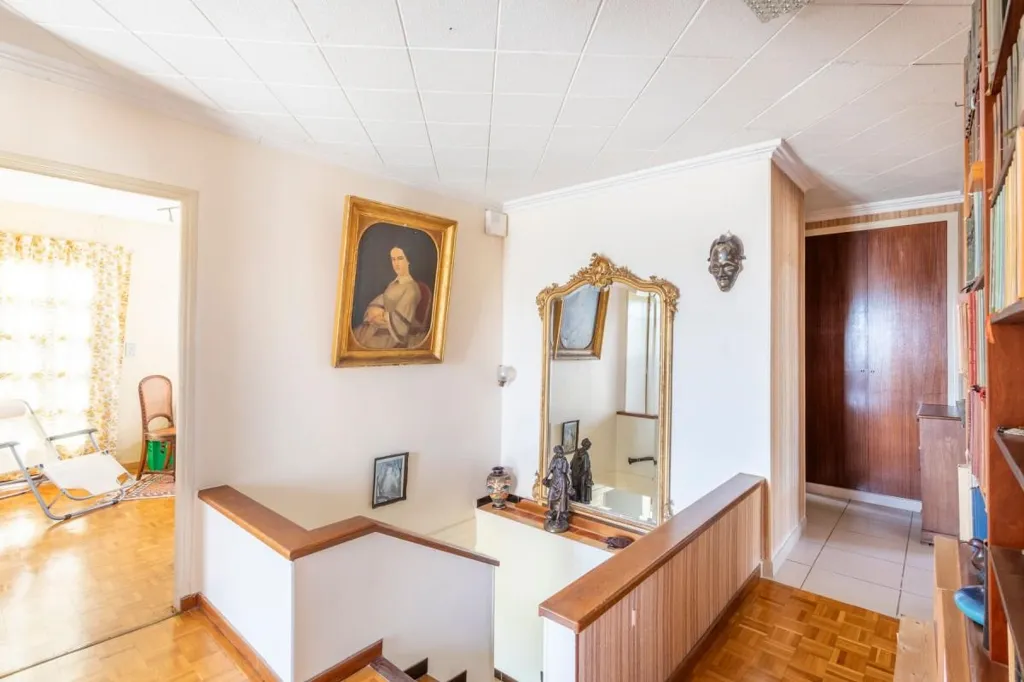 Hallway - Spacious Villa with Terraces in Allauch
