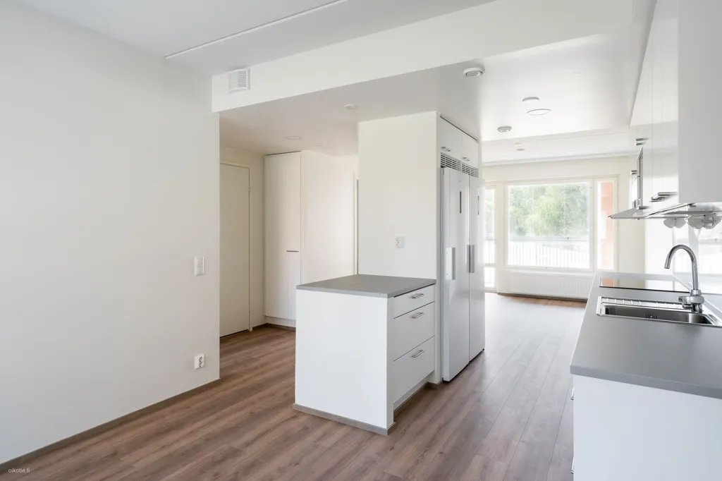 Cuisine - Modern Apartment with Balcony in Lippajärvi, Espoo