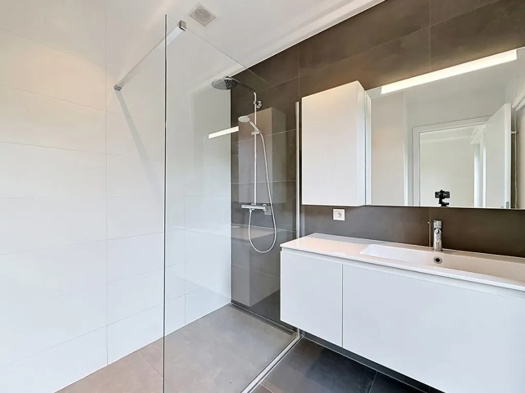 Vannitoad - Luxury Apartment with Terrace in Waterloo