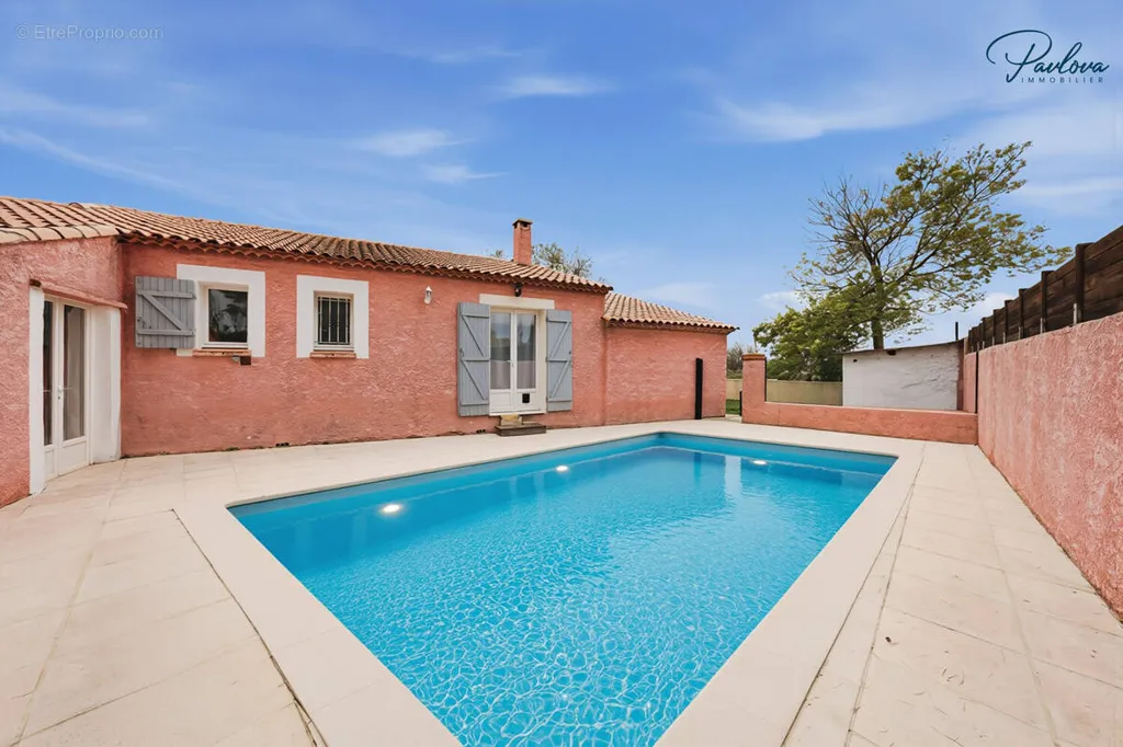 Bassein - Detached House with Pool in Saint-André-de-Sangonis