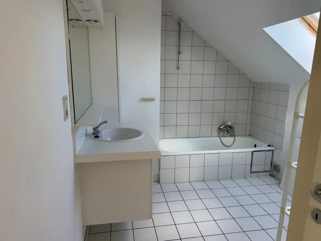 Vannitoad - Duplex Apartment with 4 Bedrooms in Brustem Centre