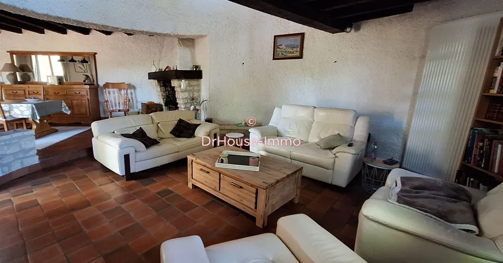Séjour - Maison 4 Pièces avec Grand Terrain à Chancelade
