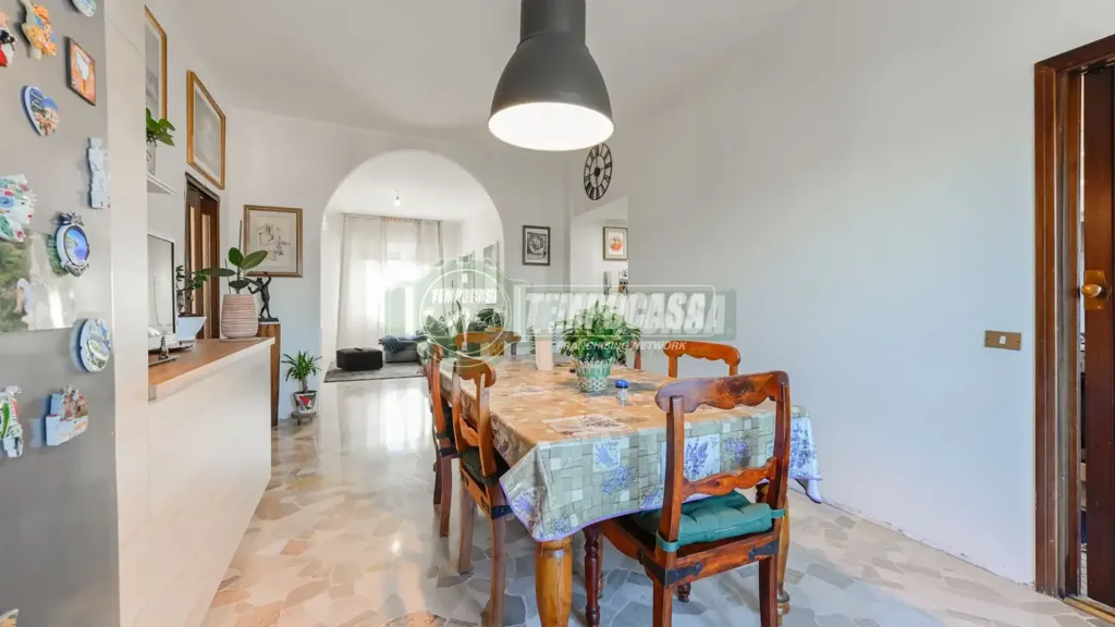 Söögituba - Spacious Apartment with Balcony in Carnate