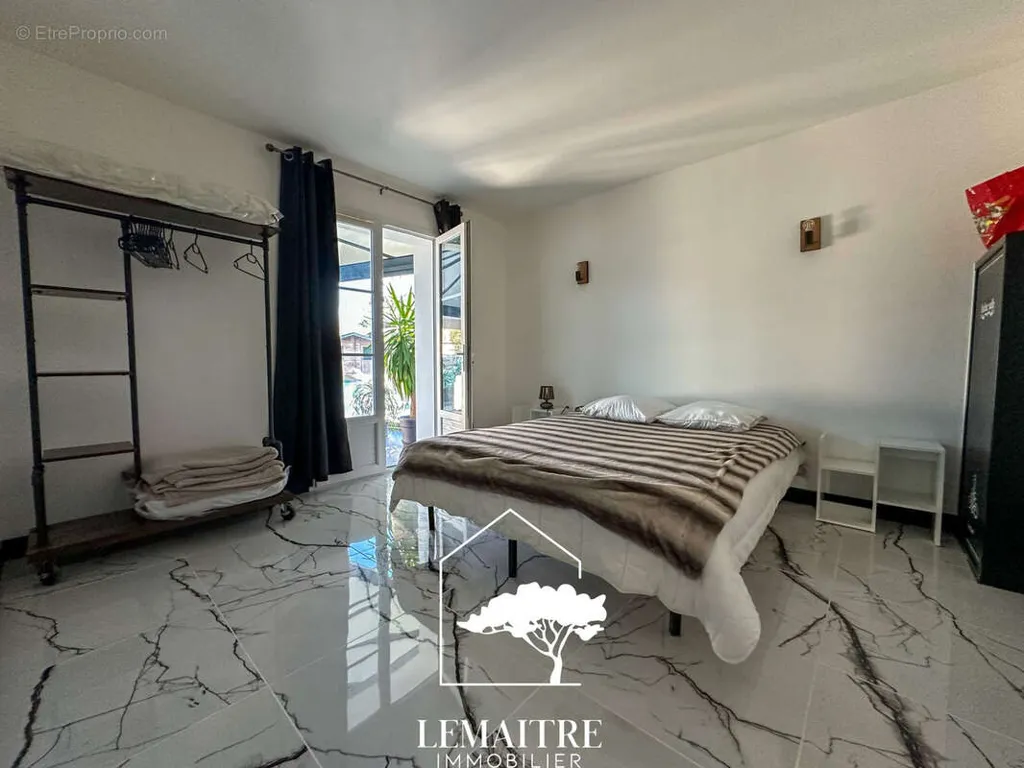 Chambres - Maison Contemporaine avec Piscine aux Mathes
