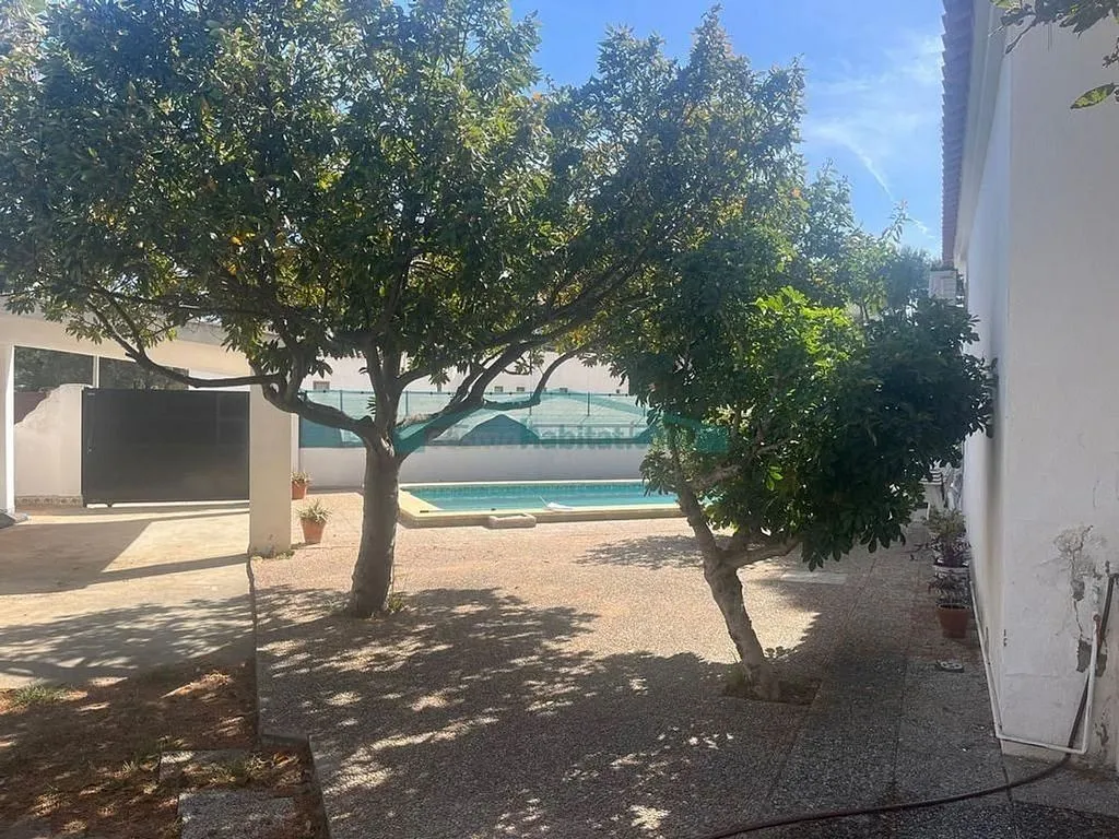 Bassein - Chalet with Pool and Terrace in La Cañada