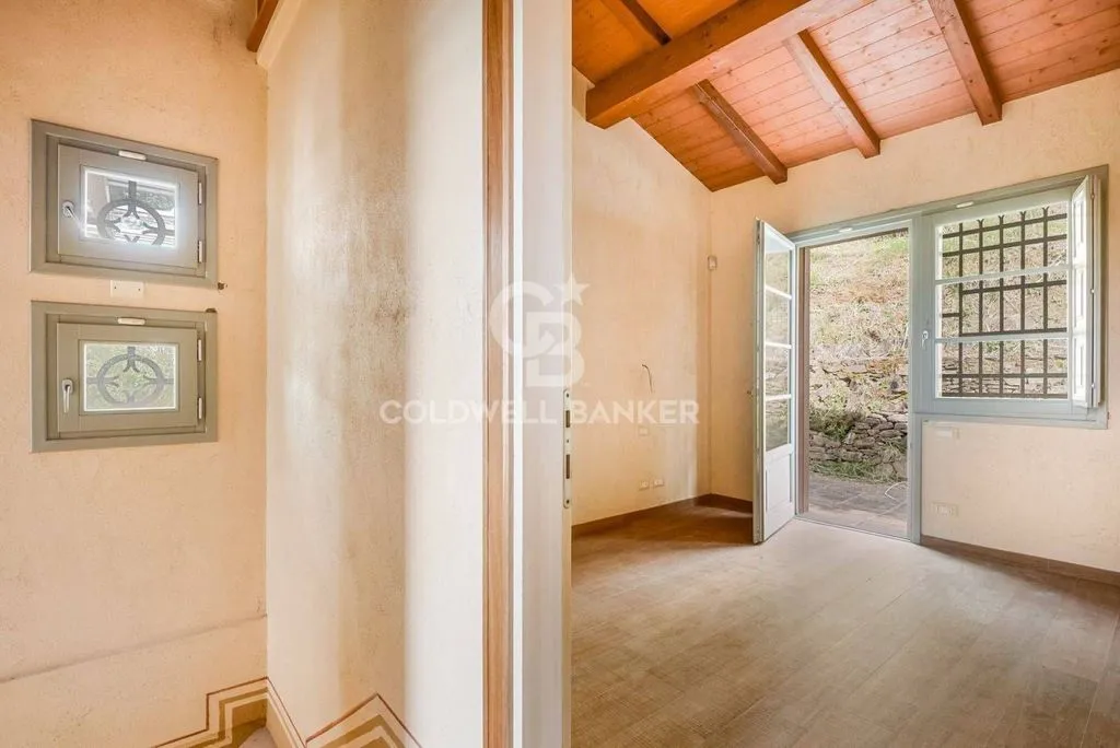 Entrée - Luxury Villa with Panoramic Views in Pietrasanta
