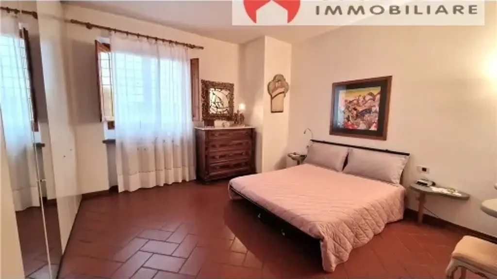 Chambres - Panoramic 4-Room Apartment in Scandicci