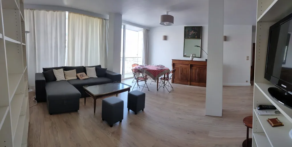 Living Room - Furnished Flat with Balconies in Boulogne Centre