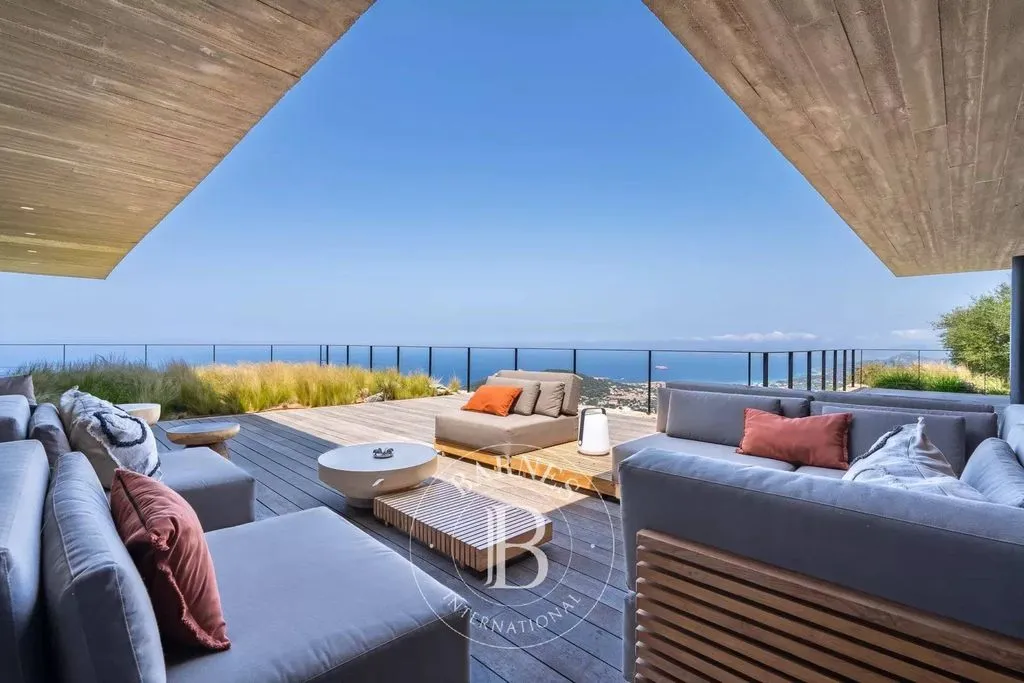 Terrasse - Villa Contemporaine avec Vue Panoramique à Corbara