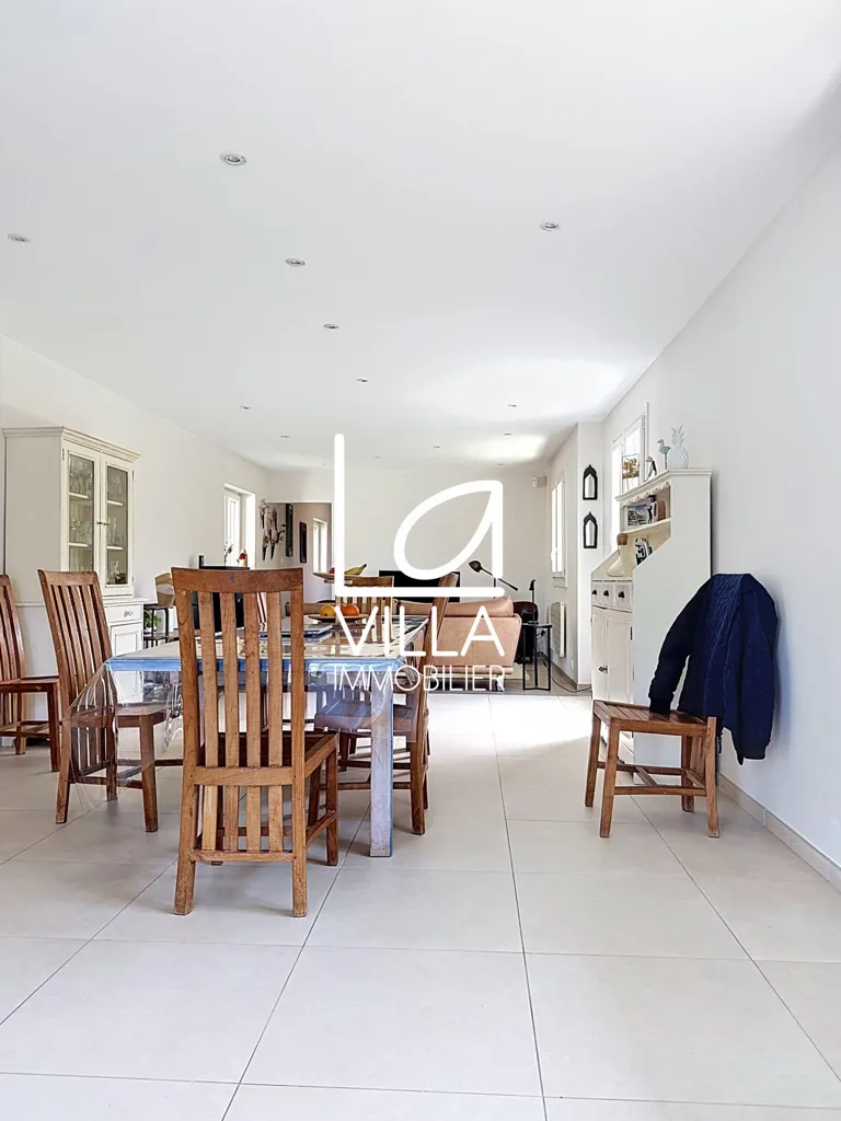 Salle à manger - Maison Luxueuse avec Piscine à Wimereux