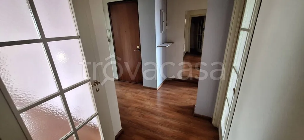 Hallway - Bright Trilocale with Balcony in Torino