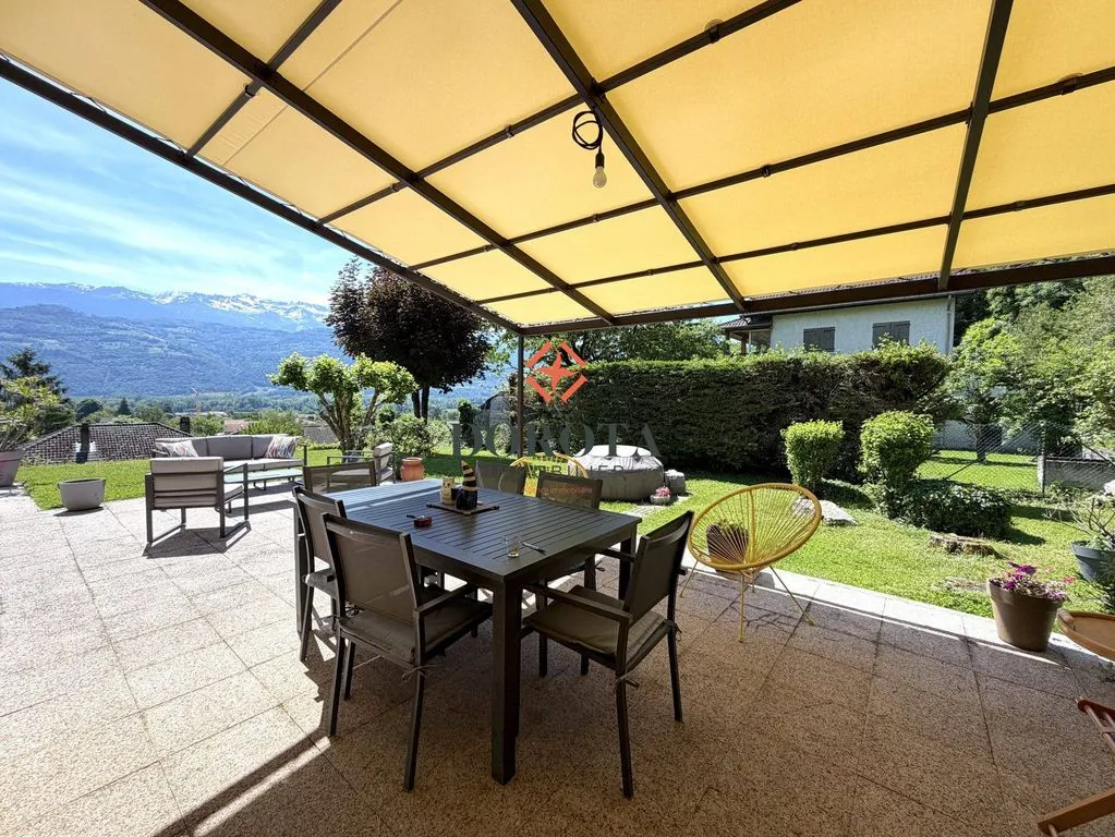 Terrasse - Maison de Luxe avec Vue Panoramique à Lumbin