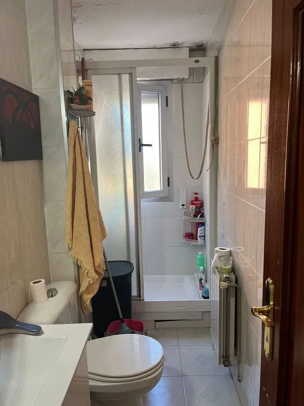Salles de bain - 2-Bedroom Flat with Air Conditioning in San Cristóbal