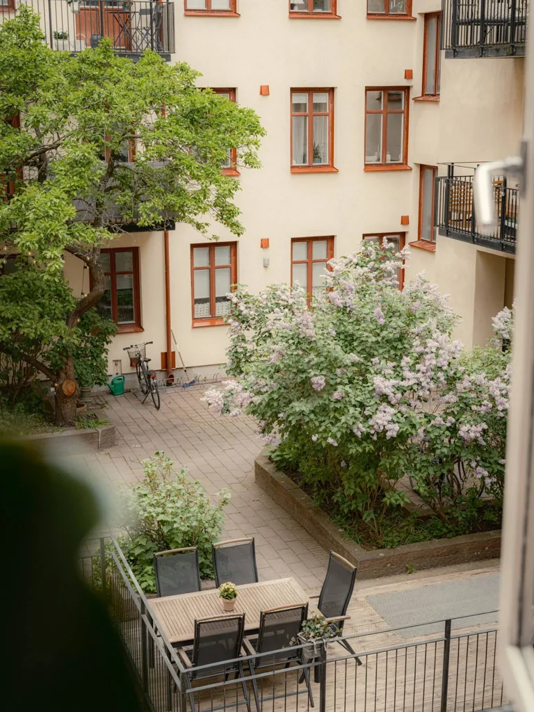 Jardin - Charming 2-Bedroom Flat with Balcony in Linné