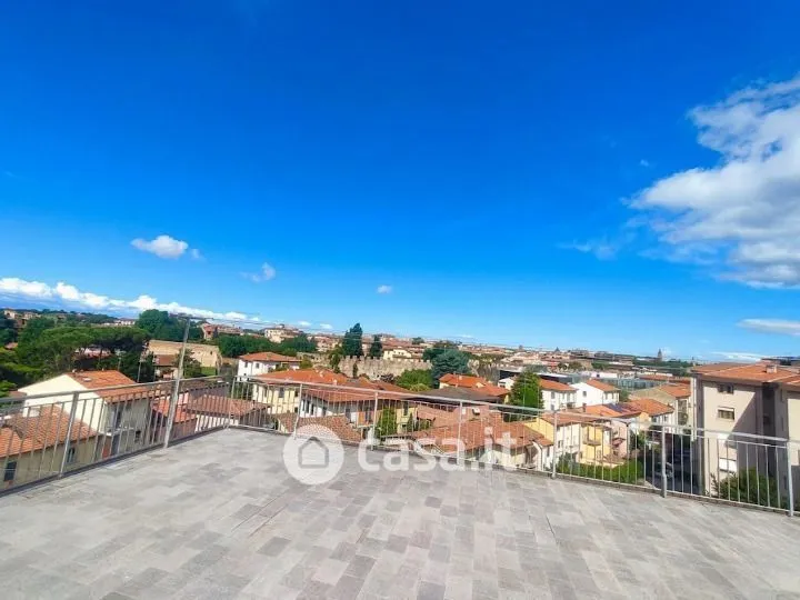 Terrass - Armed Tri-Bedroom Apartment with Panoramic View in Pisa