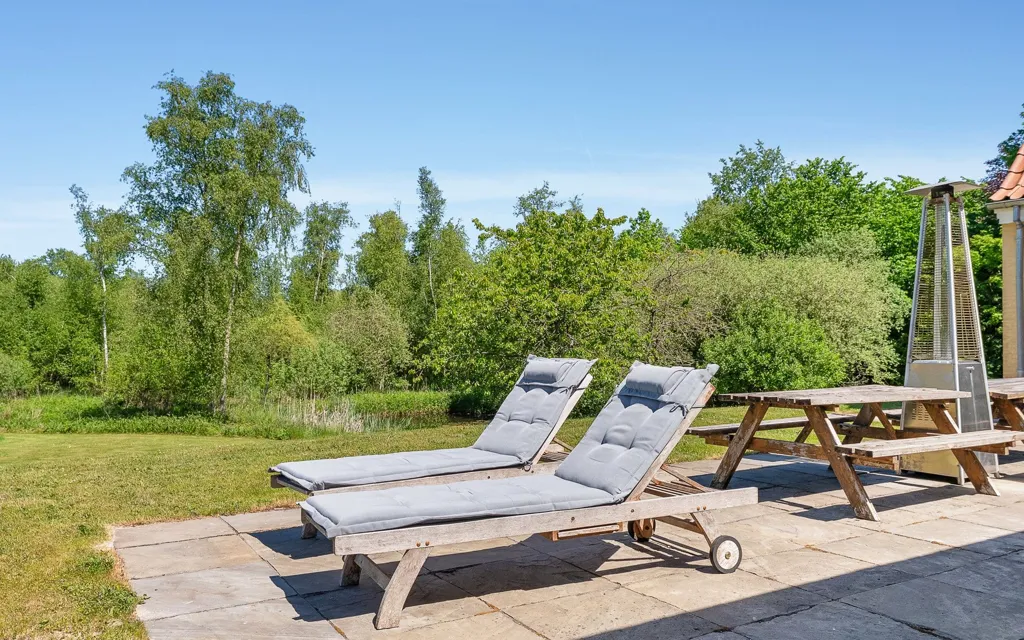 Terrasse - Contemporary Villa with Garden in Broby