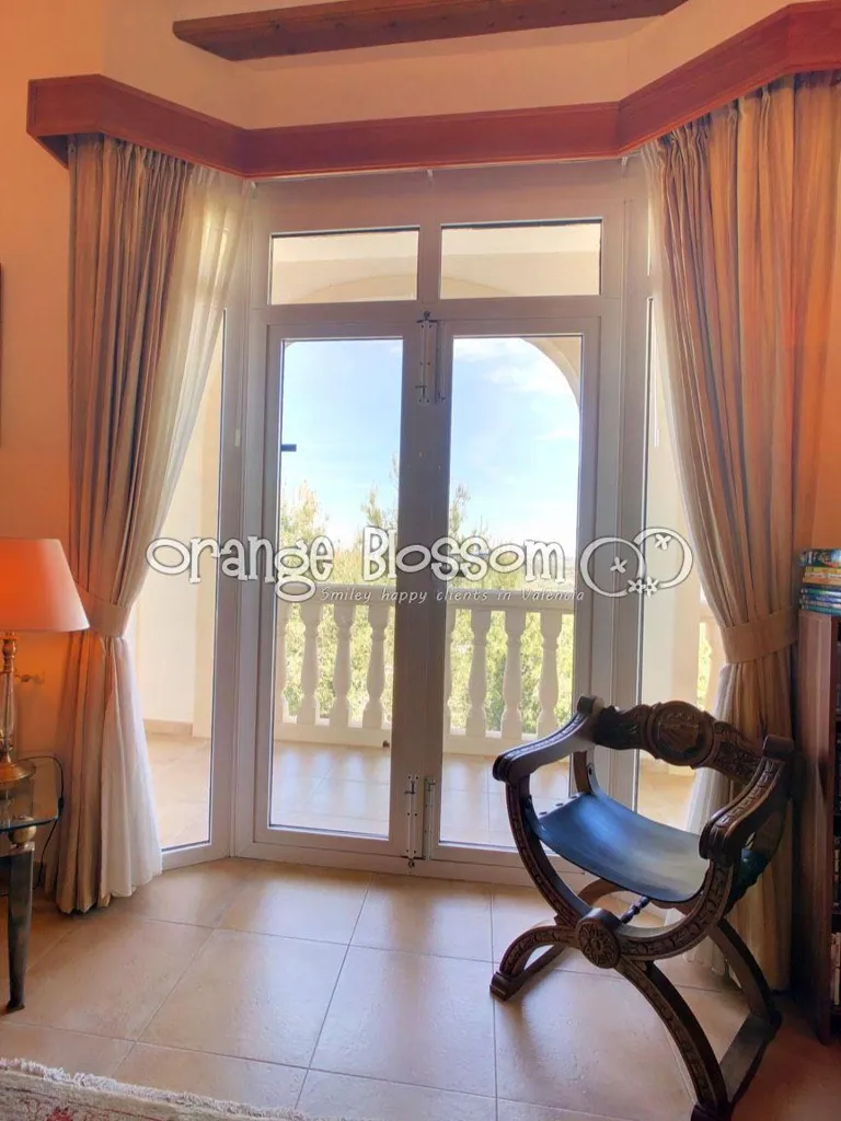 Elutuba - Detached Villa with Sea Views in Ador