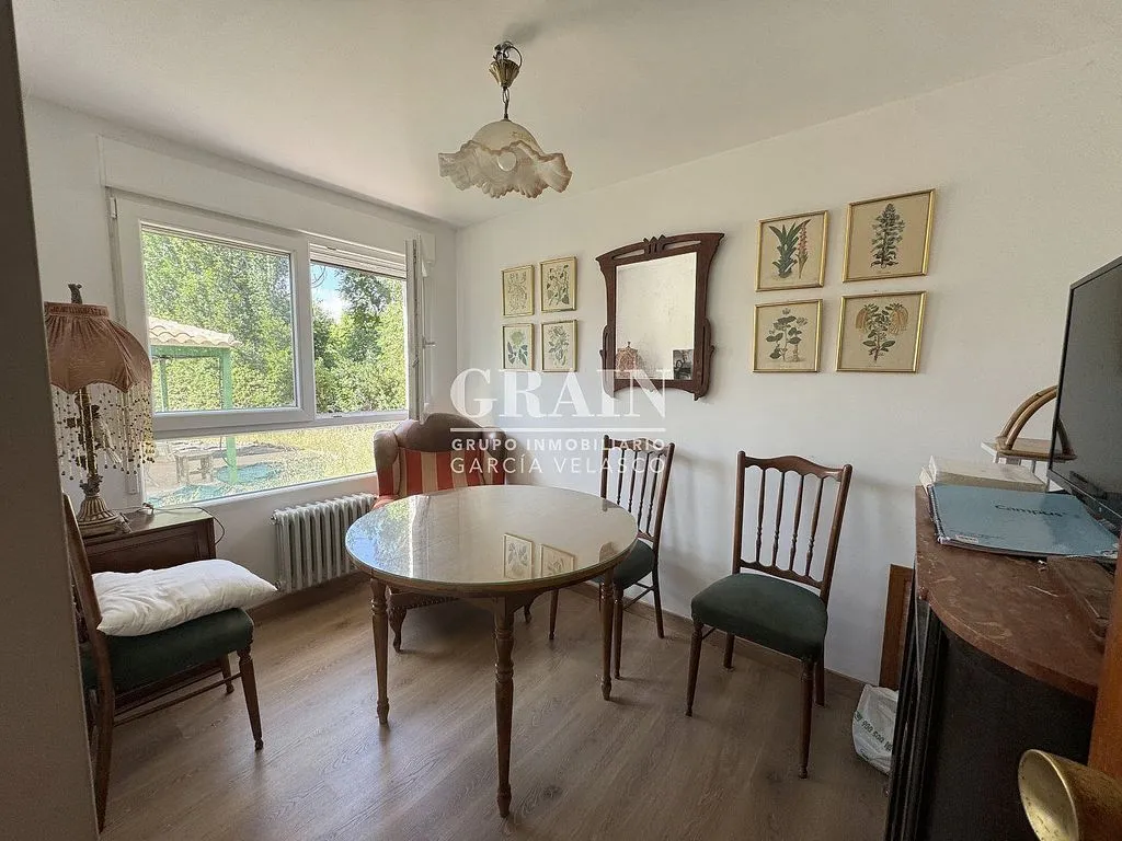 Sala da pranzo - Chalet with Pool in Hermanos Falcó
