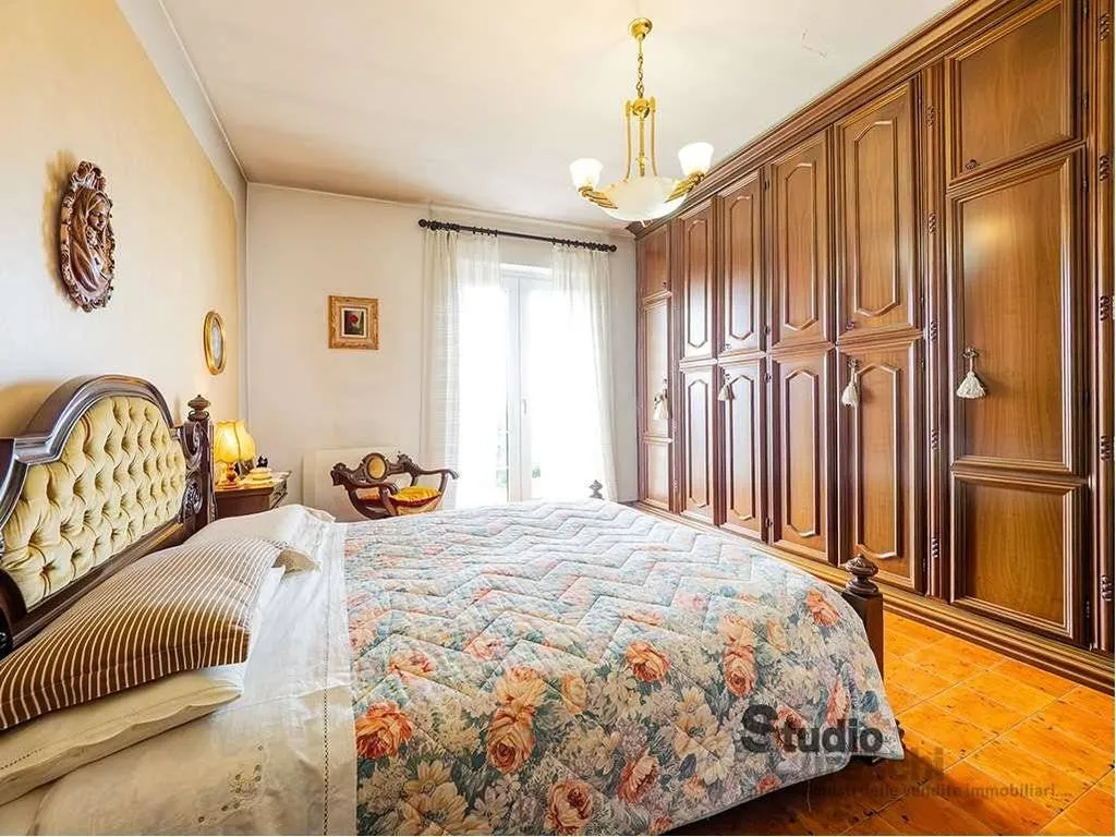 Chambres - Luxury Villa with Panoramic View in Ello