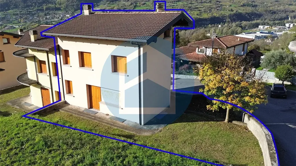 Vue aérienne - Bifamiliar Villa with Garden in Niardo