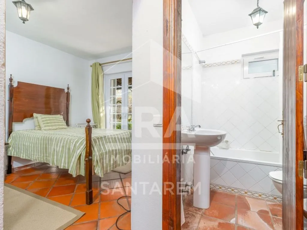 Salles de bain - Luxury House with Agricultural Land in Benfica do Ribatejo