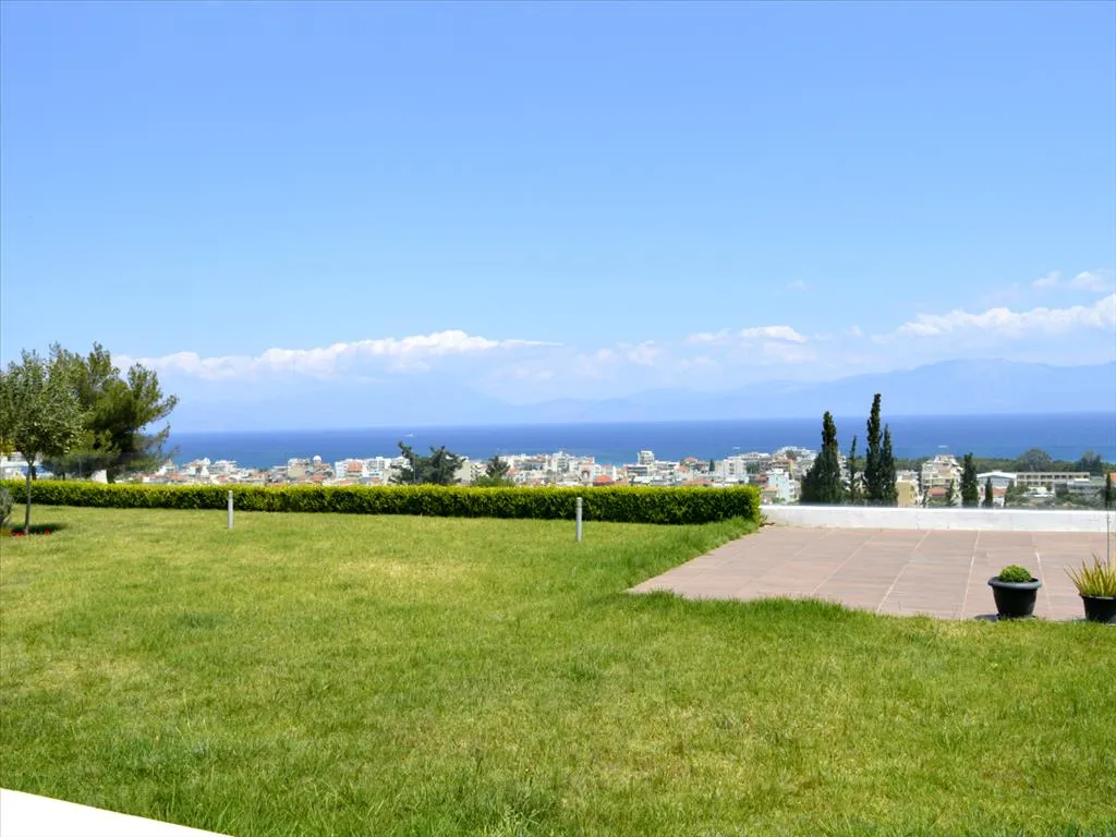 Giardino - Villa with Pool in Xylokastro, Corinthia