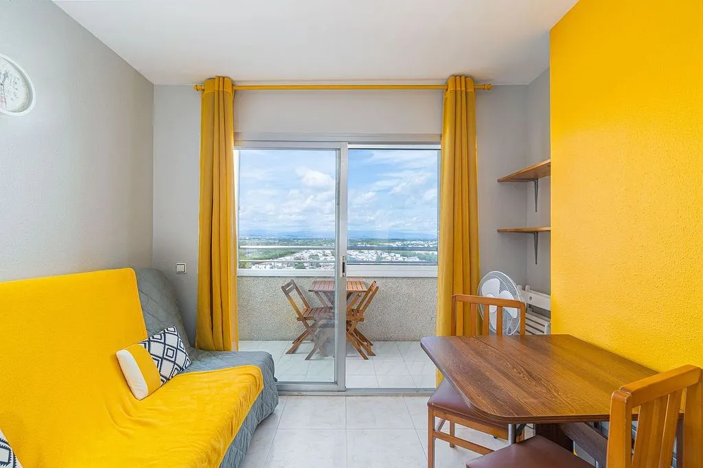 Séjour - Apartment with North Views in Empuriabrava
