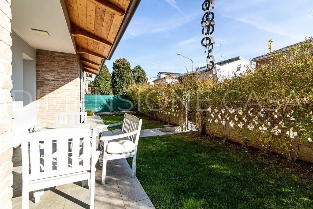 Terrass - Restored Villa with Garden in Carpi