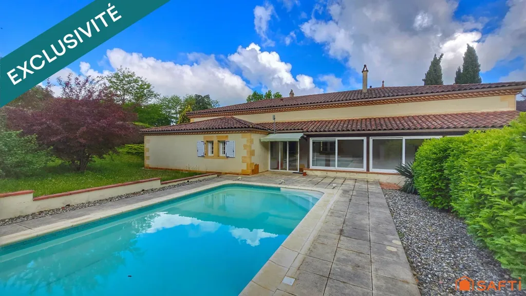 Bassein - Spacious House with Pool in Sauveterre-la-Lemance