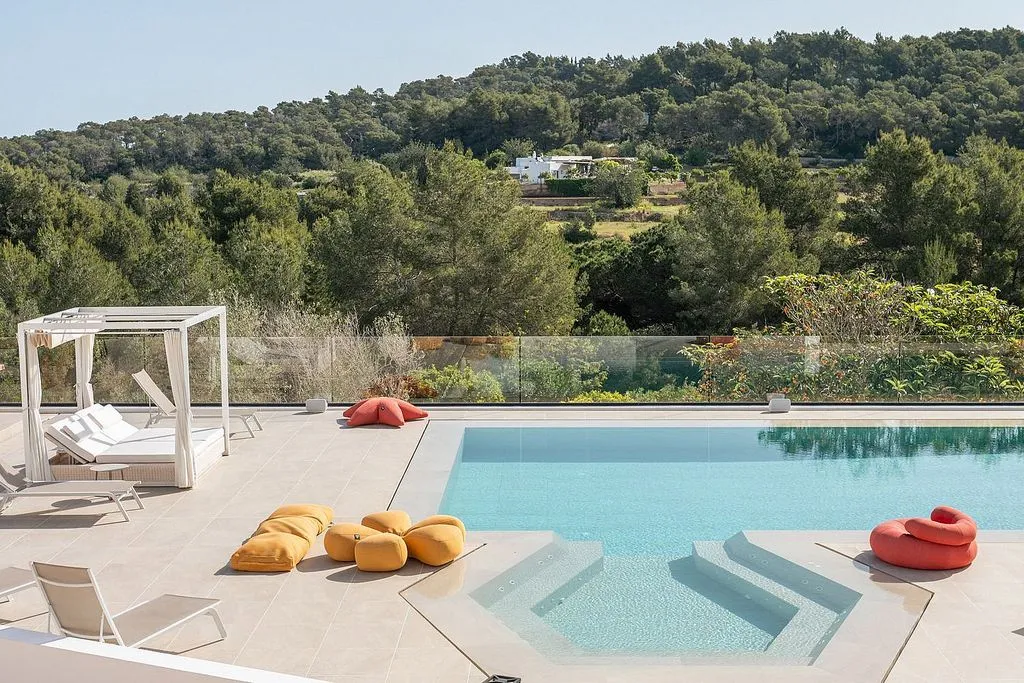 Bassein - Chalet with Pool and Terrace in Santa Eulalia del Río