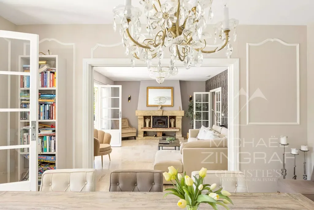 Dining Room - Charming House with Pool in Cabris
