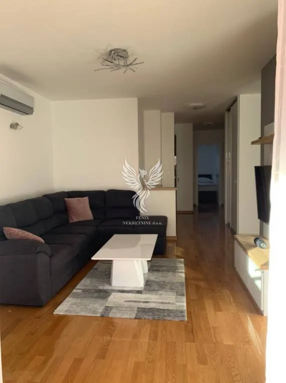 Elutuba - Apartment with Private Garden in Makarska Centre