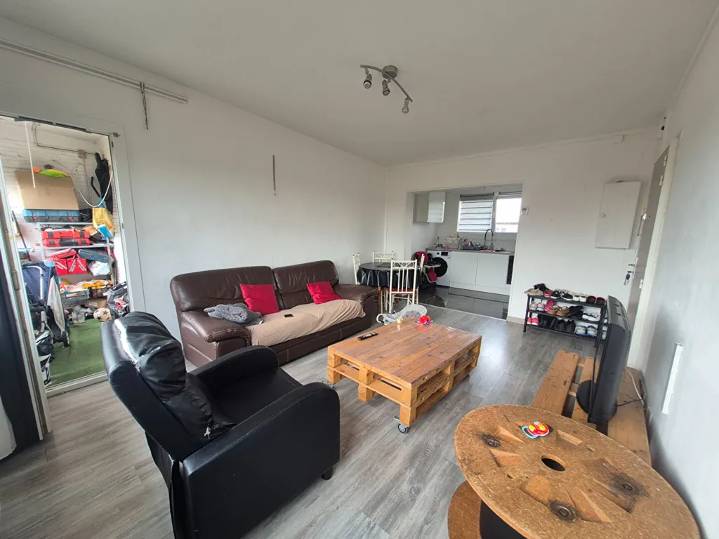 Elutuba - Traversant Apartment with Terrace in Roubaix