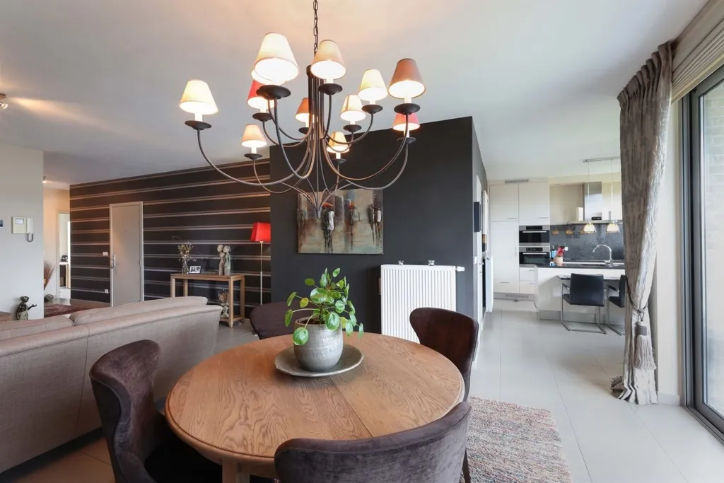 Salle à manger - Appartement avec Terrasse et Parking à Hasselt