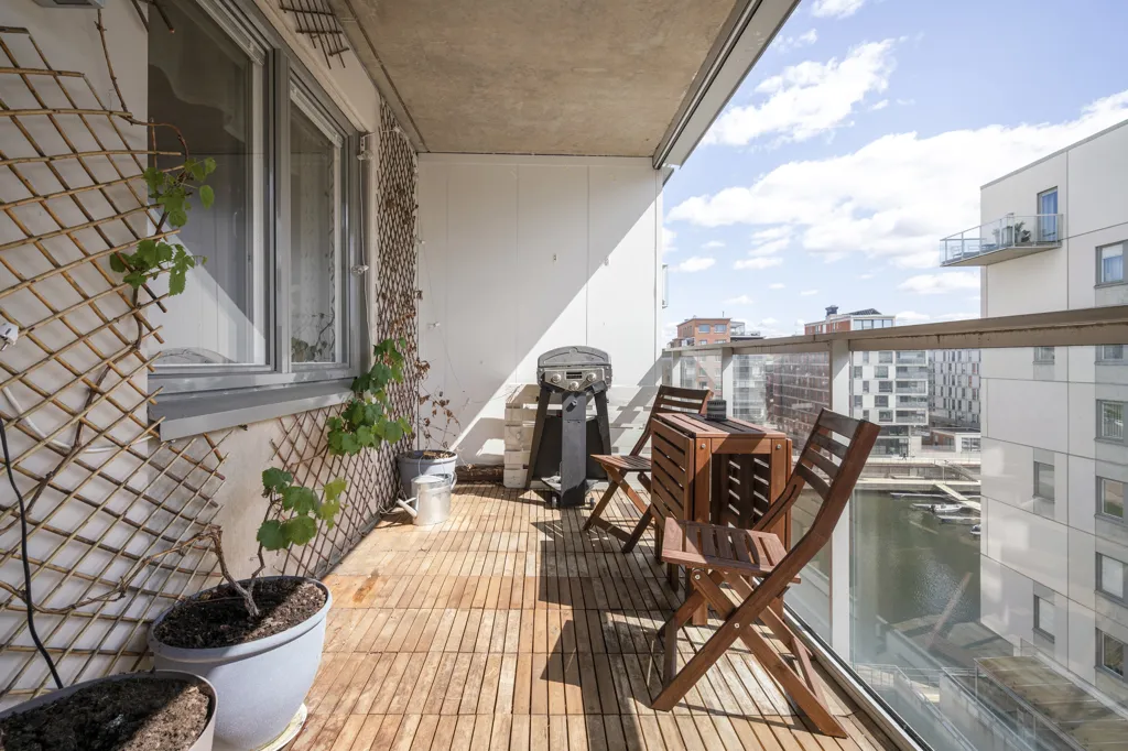 Rõdu - Apartment with South-Facing Balcony in Eriksberg