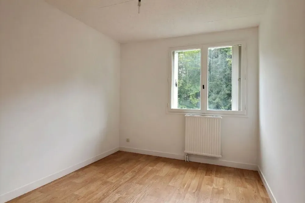 Toad - 3-Bed Apartment with Balcony in Quimper Ouest