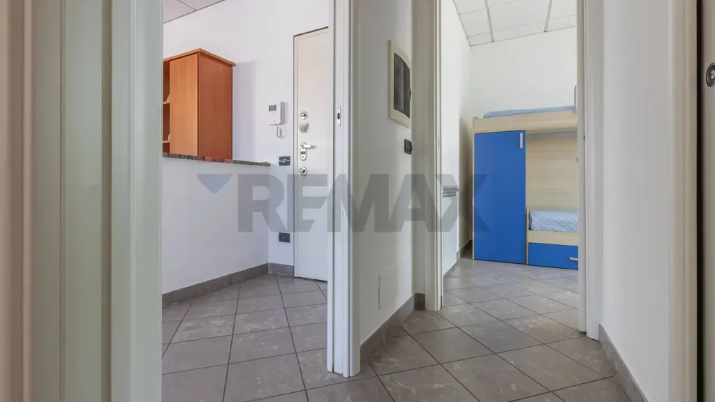 hallway_entrance