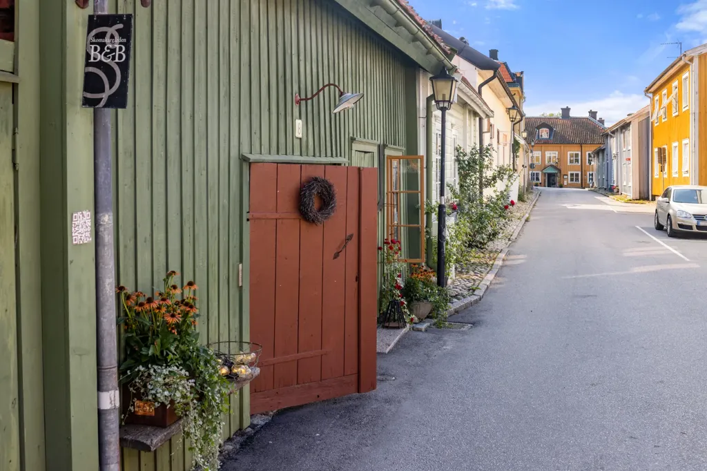 Esterno - Eco-Friendly Duplex with Solar Panels in Läggesta