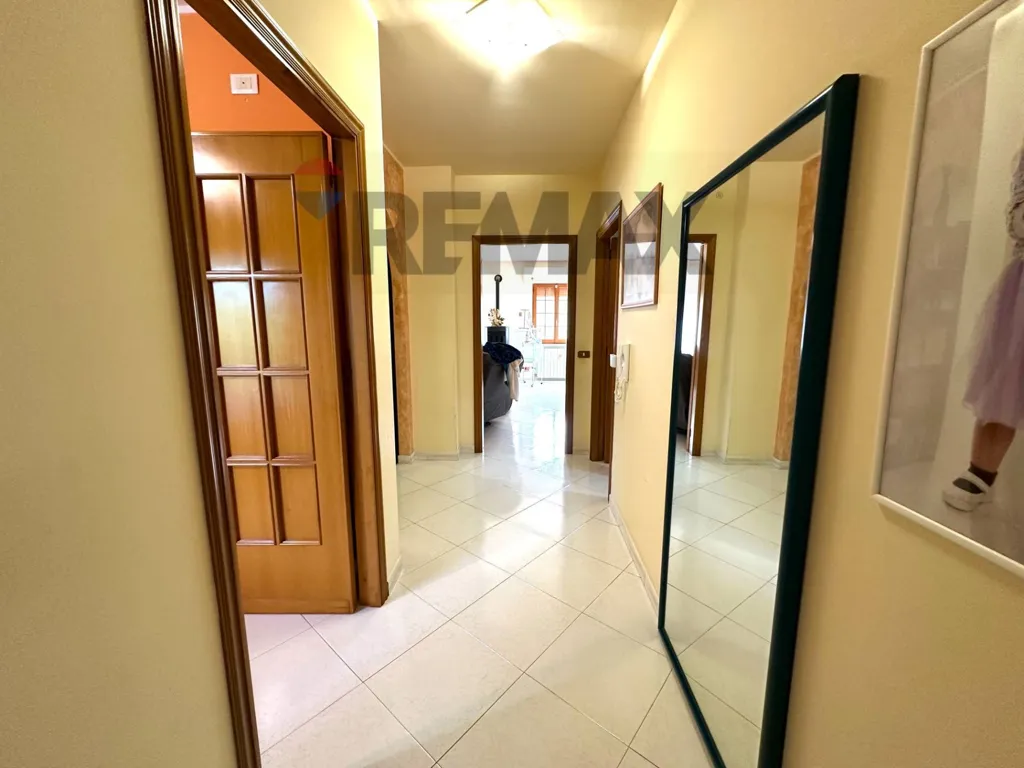 Esik - Lakefront Apartment with Terraces in Colledimezzo