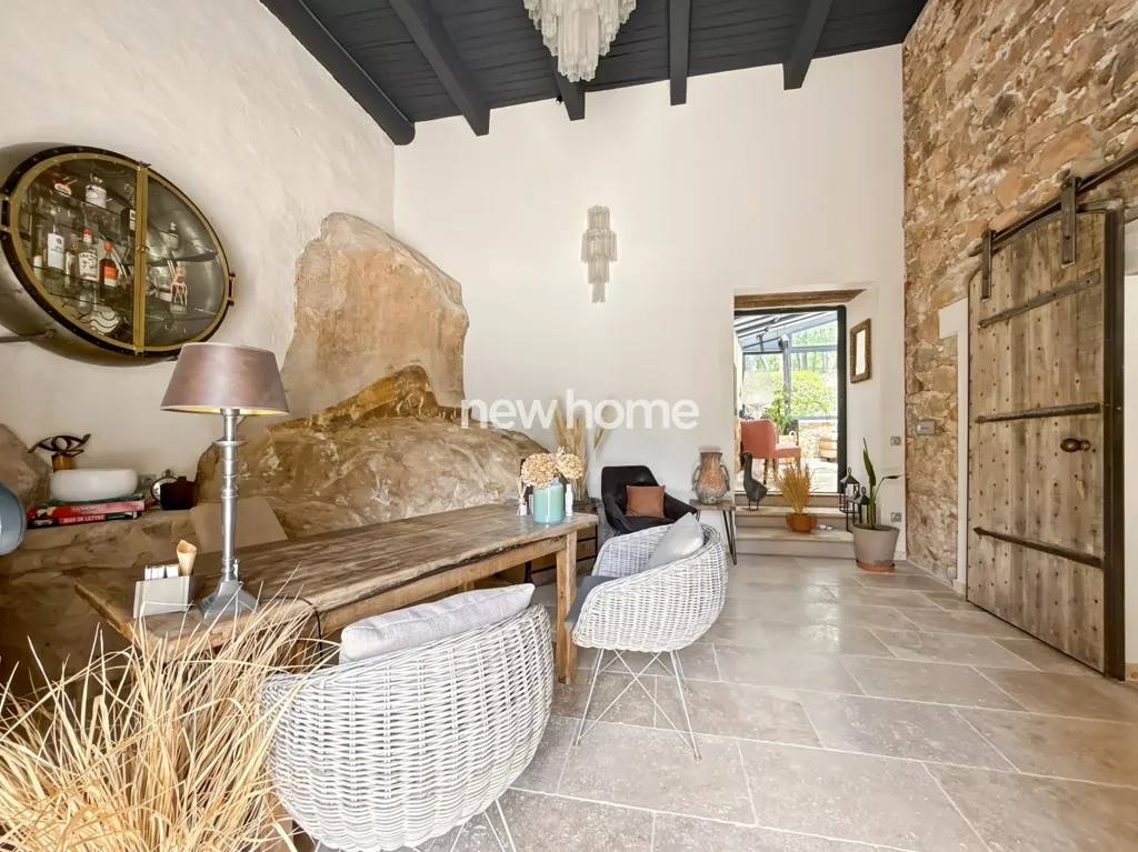 Dining Room - Luxury Farmhouse with Pool in Fayence