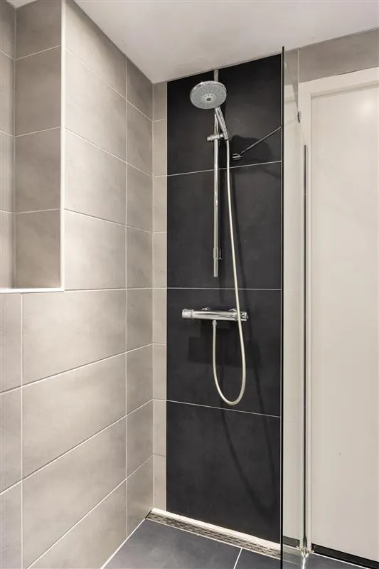 Salles de bain - Modern T3 with Garden in Dalem Zuid