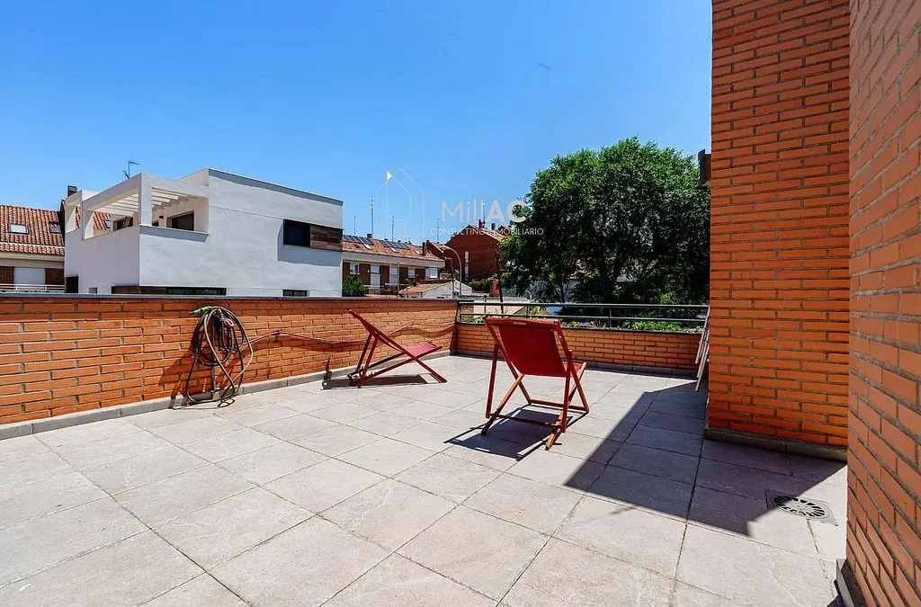 Terrass - Architectural Chalet with Pool in Peñagrande